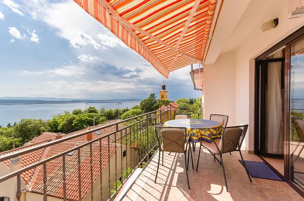 Apartments Nenad Dramalj