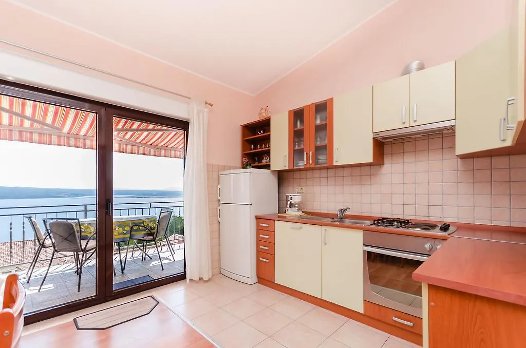 Apartments Nenad Dramalj